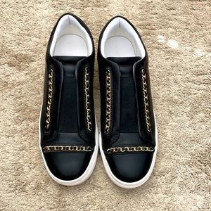 Karl Lagerfeld Chain Detail Slipon size 9